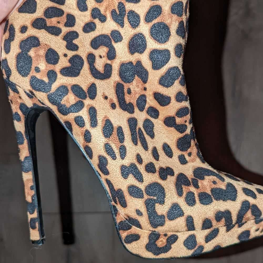 Heeled Printed Booties - Picture 6 of 9
